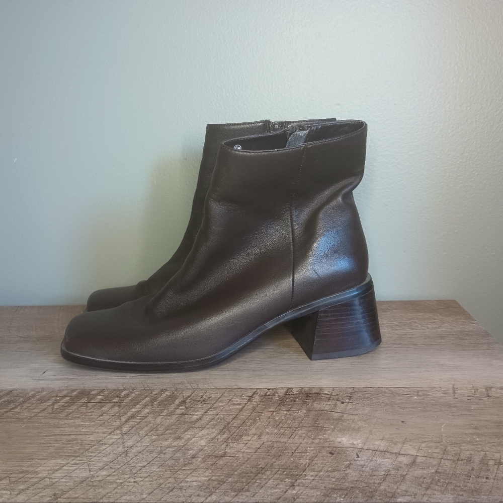 Markon Women's Y2K Chunky Square Toe Leather Ankle Boot 7.5 Brown City Old Money
